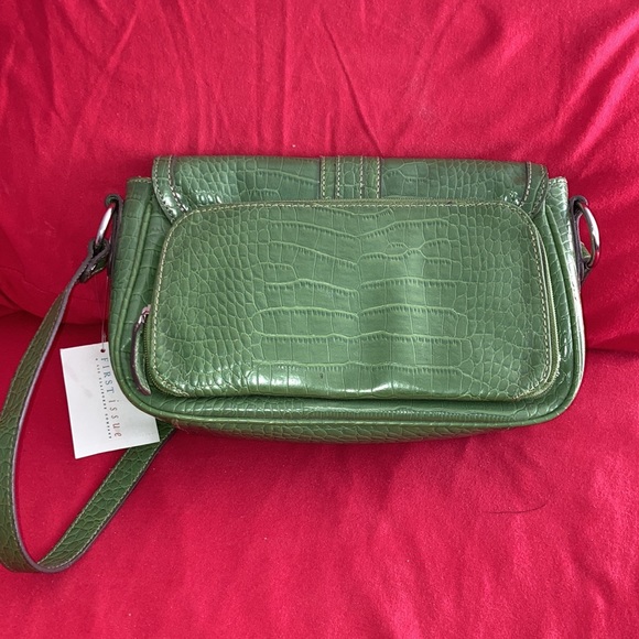 NWT First Issue purse - Picture 4 of 10